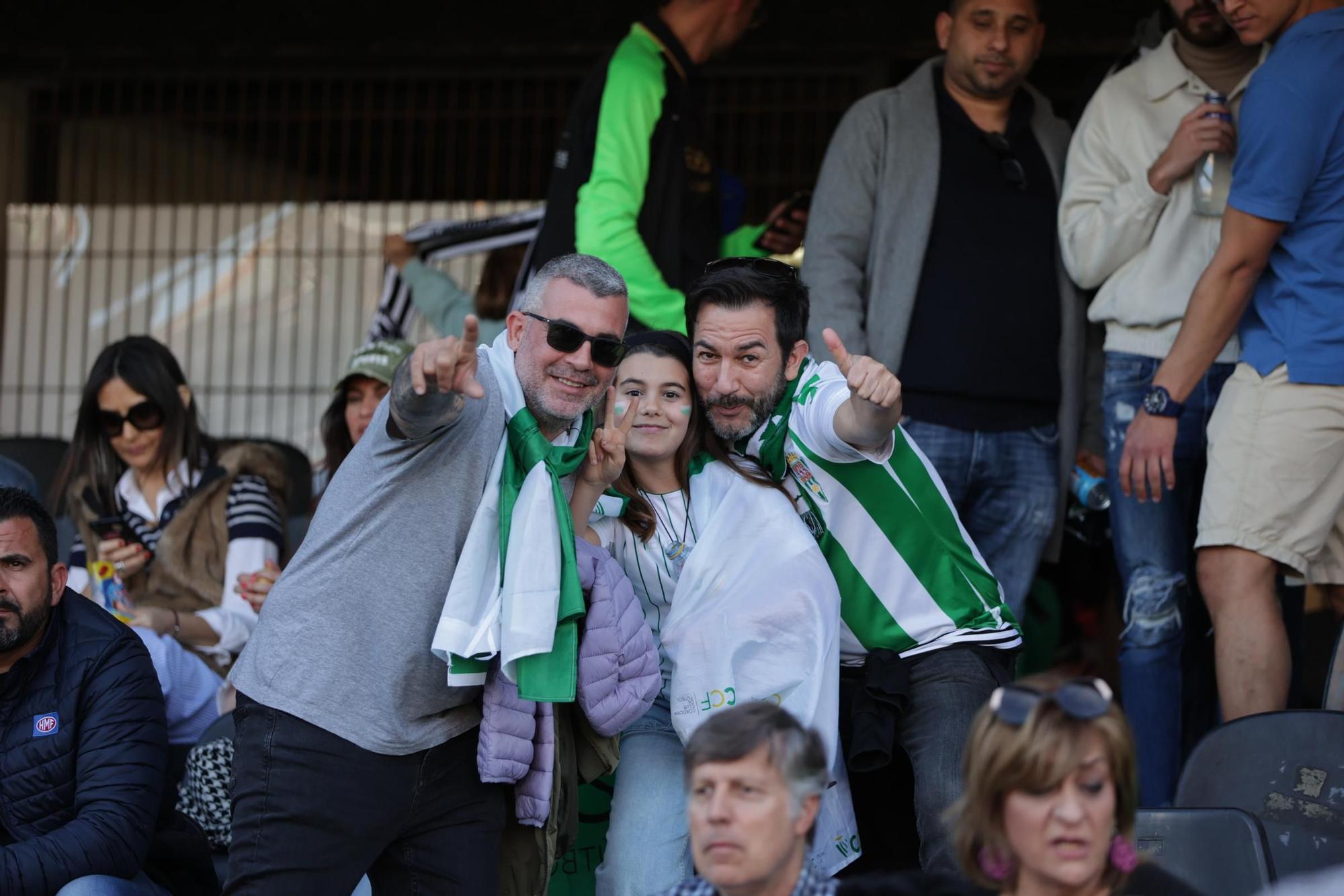 Castellón-Córdoba CF: las imágenes de la afición blanquiverde en Castalia