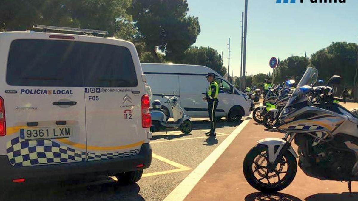 Un control de la Policía Local de Palma.