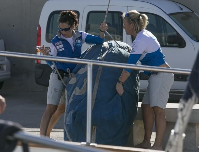 14/11/2016  deporte aventura sanidad  cinco mujeres que han superado el cancer cruzarán el atlántico patrocinadas por  pelayo que han realizado una escala en el muelle de marina de san miguel realizando un entrenamiento en la bahia