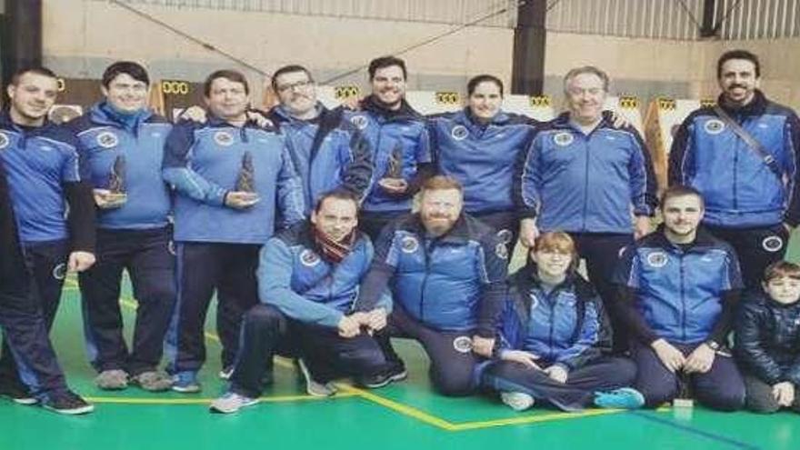 Los integrantes del club Meigarco en el campeonato gallego. // FdV