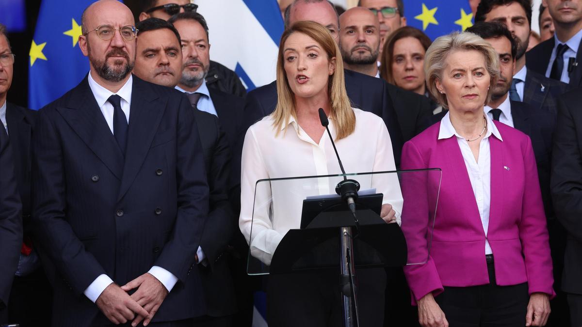 La presidenta del Parlamento Europeo, Roberta Metsola, y la presidenta de la Comisión Europea, Ursula von der Leyen