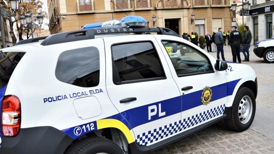 La Policía Local de Elda alerta sobre la contratación de seguros falsos de automóviles