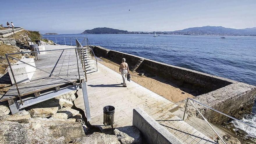 La antigua cetárea de Monte Boi, donde se instalará el sistema de talasoterapia. // Cristina Graña