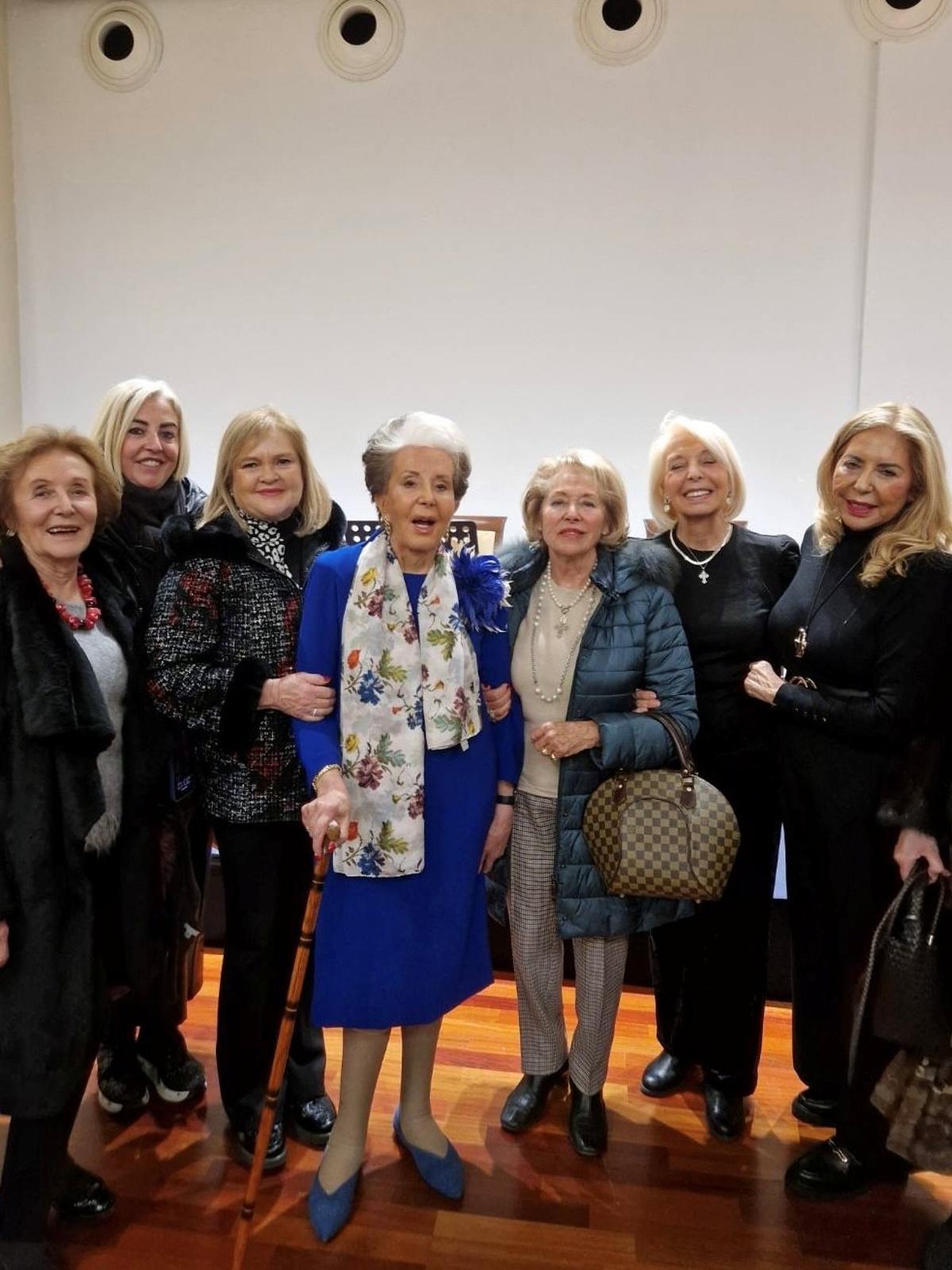 Mai Pérez, Julia Pérez Broseta, Carmen de Rosa, Marisa Marín, Berna Sanz, Paqui Sauri, María José García