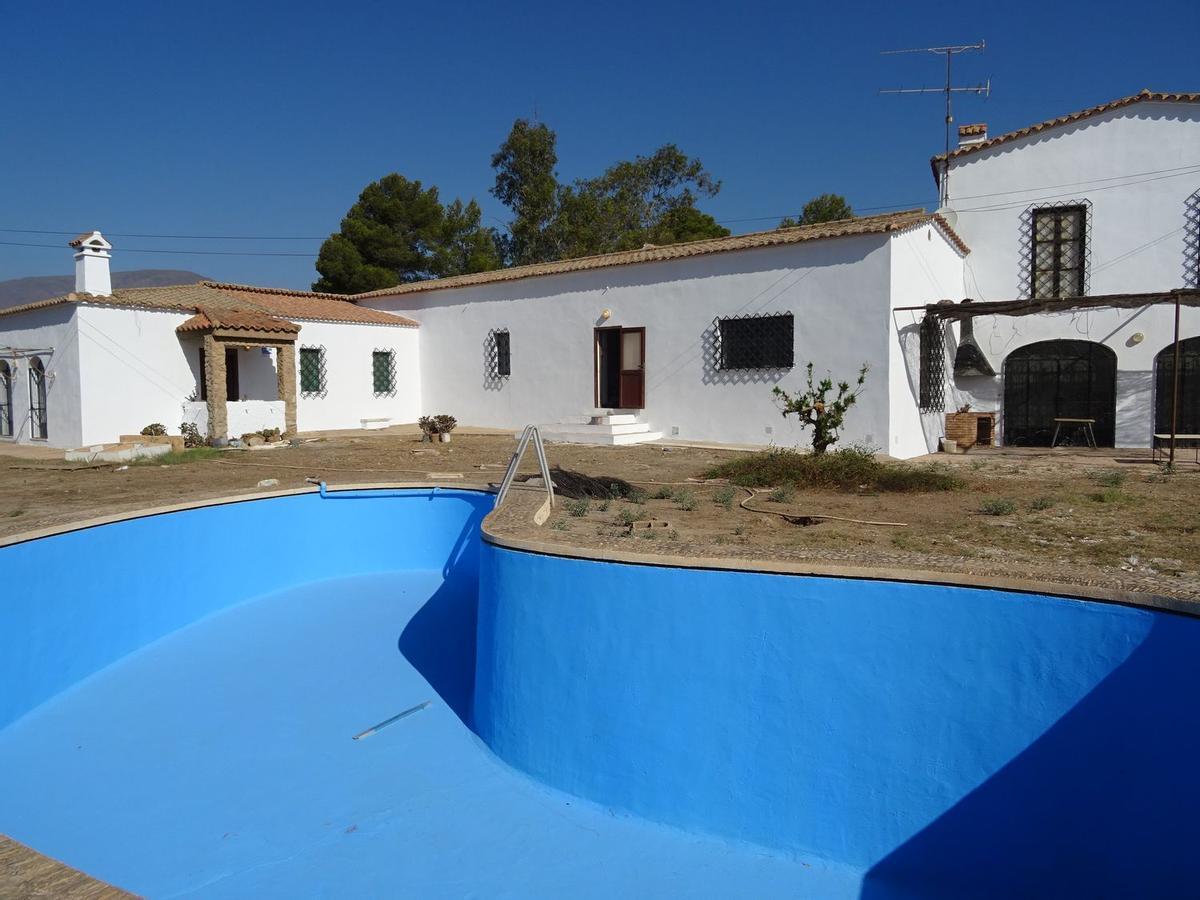 Finca con piscina