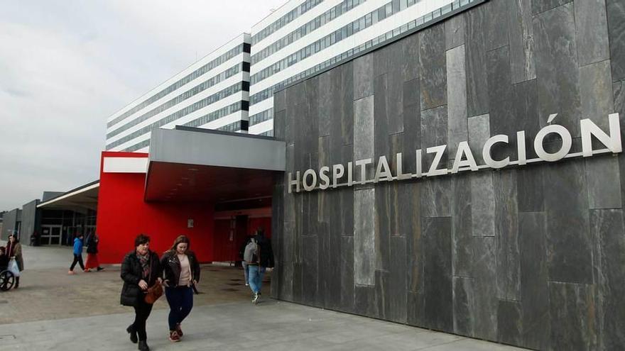 Zona de acceso al área de hospitalización del HUCA.