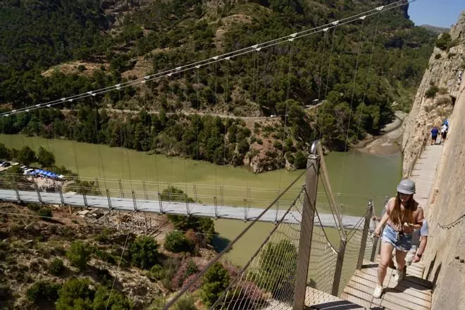 Inauguración del puente colgante del Caminito del Rey