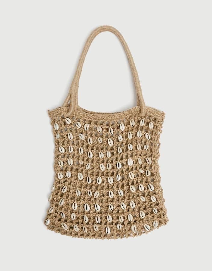 Bolso de red con conchas, de Pull&Bear
