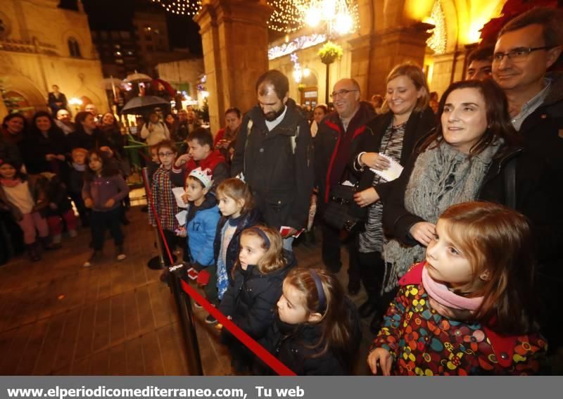 El Cartero Real recogió las ilusiones de los niños de Castellón