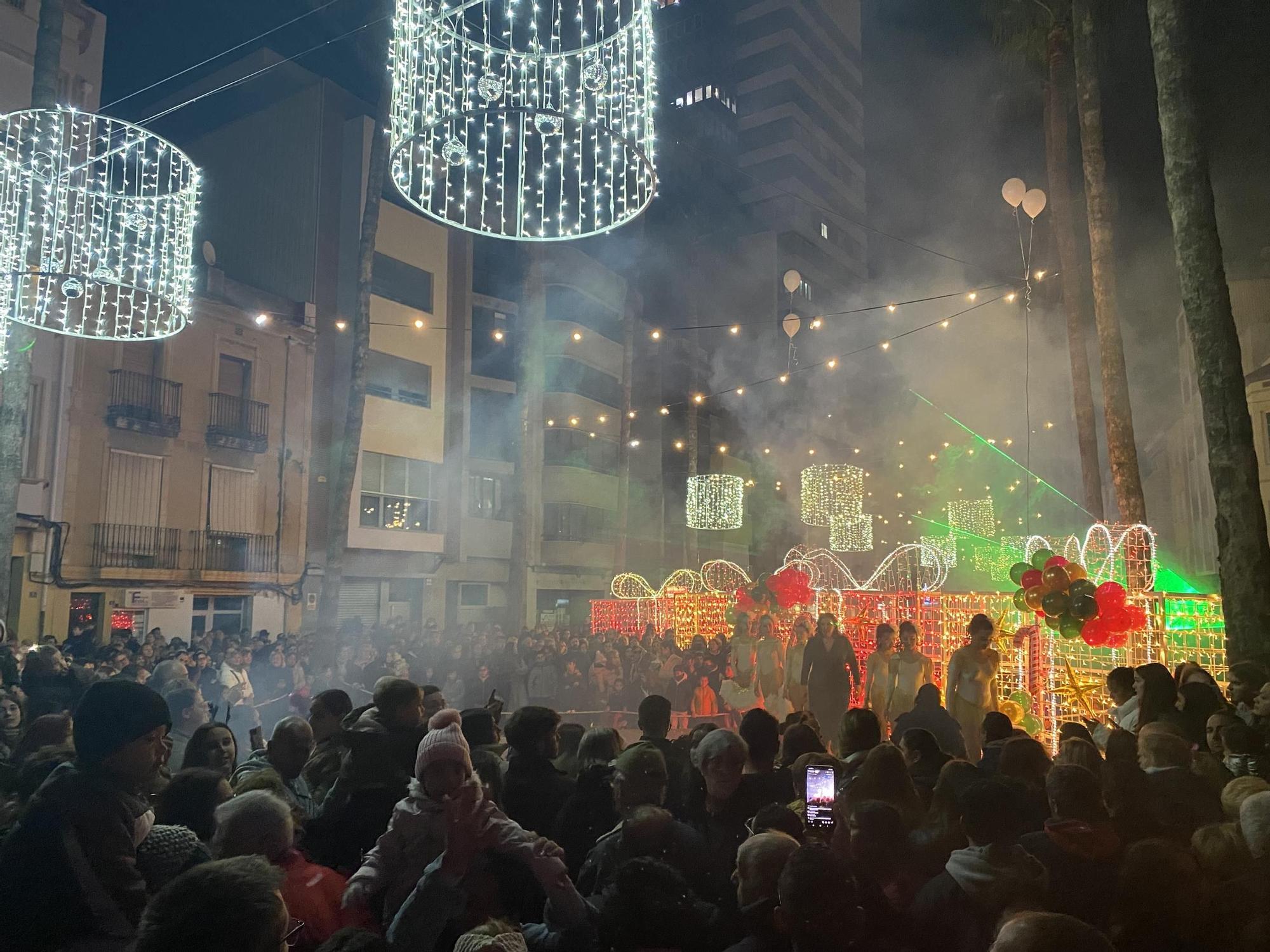 Las fotos del encendido de las luces de Navidad en Benicarló