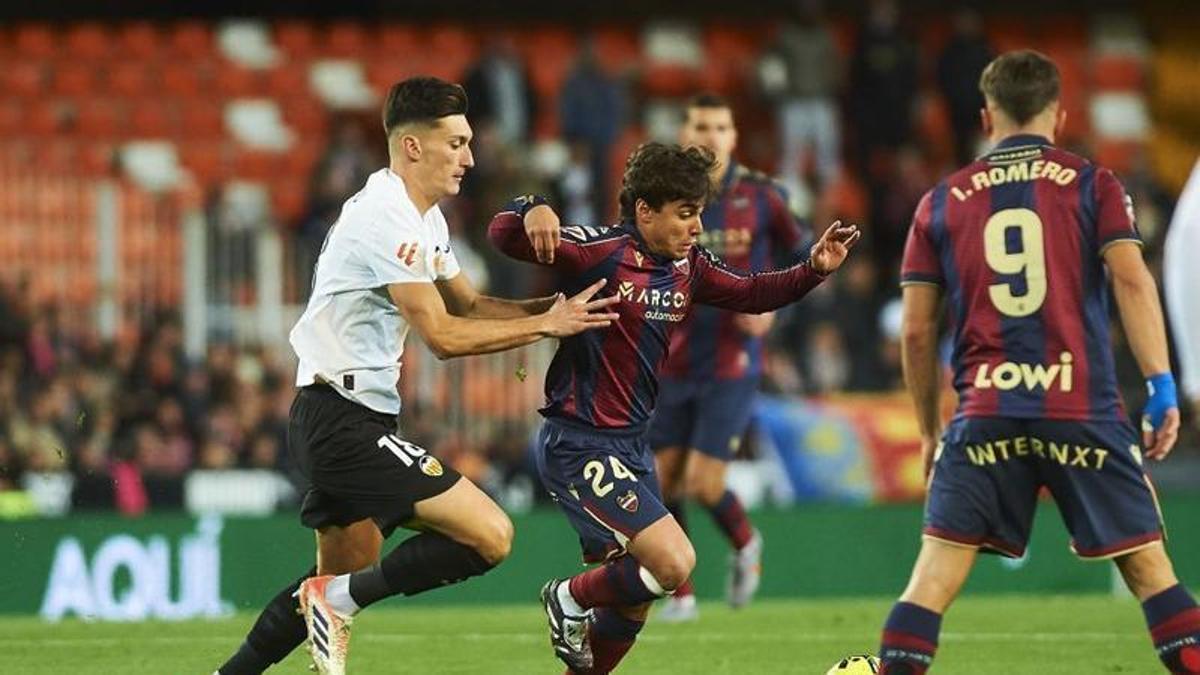 VALENCIA EL DERBI: ¡Sálvese quien pueda!