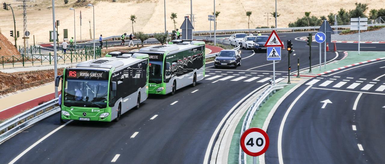 Imagen del primer tramo de la ronda sureste de Cáceres.