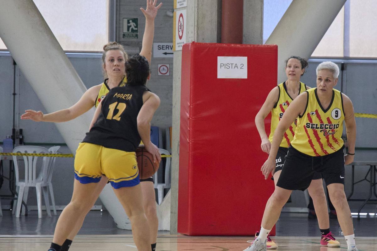 Les fotos de la jornada "Despenja les botes" a Vilobí d'Onyar