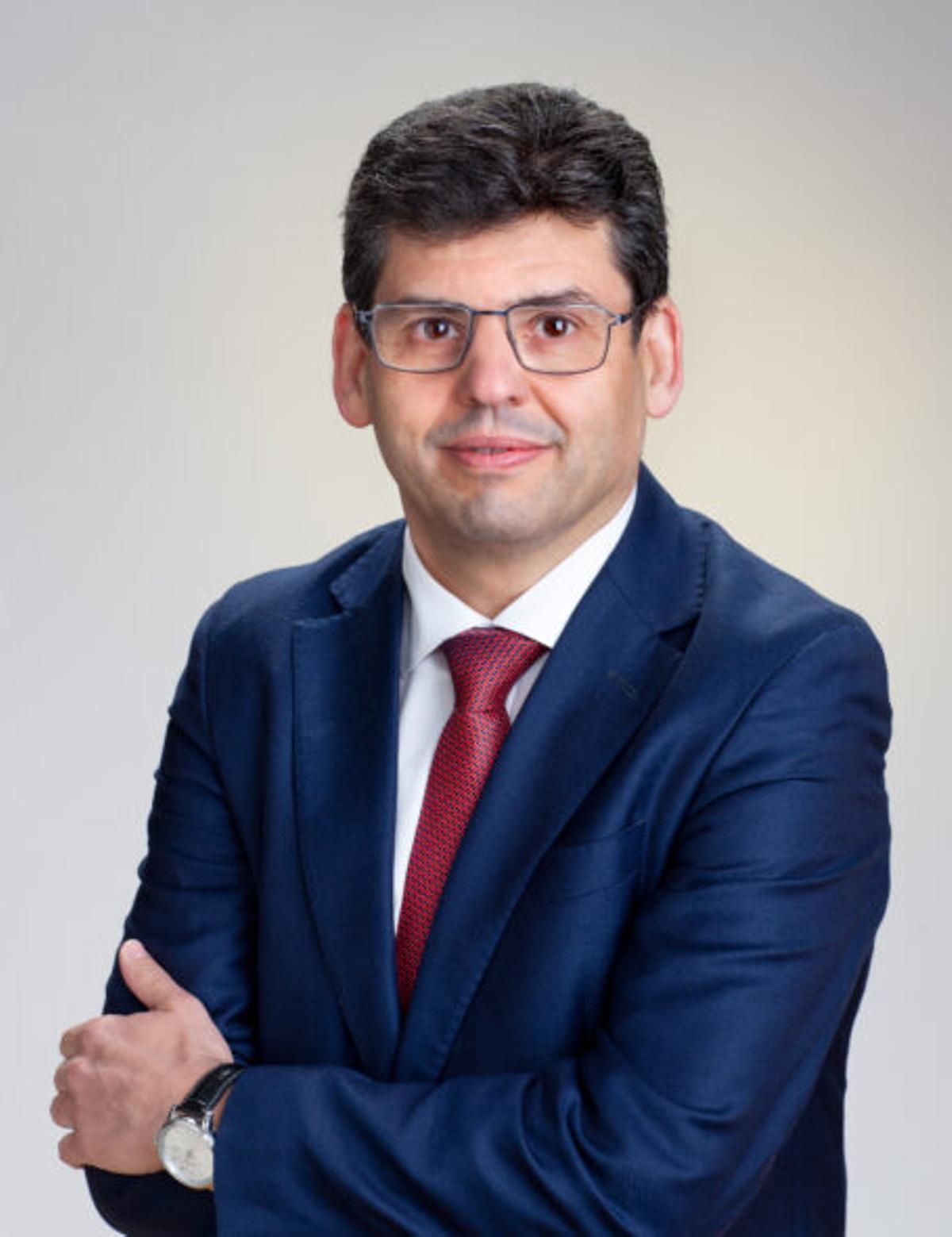 El pediatra y profesor de la Facultad de Medicina y Ciencias de la Salud, Luis Ortiz, es el autor del estudio.