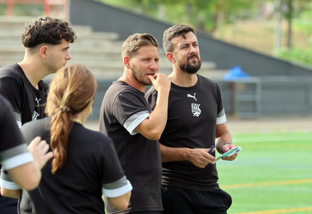 El primer i el segon entrenador, Sergi Trullàs i Marc Martínez