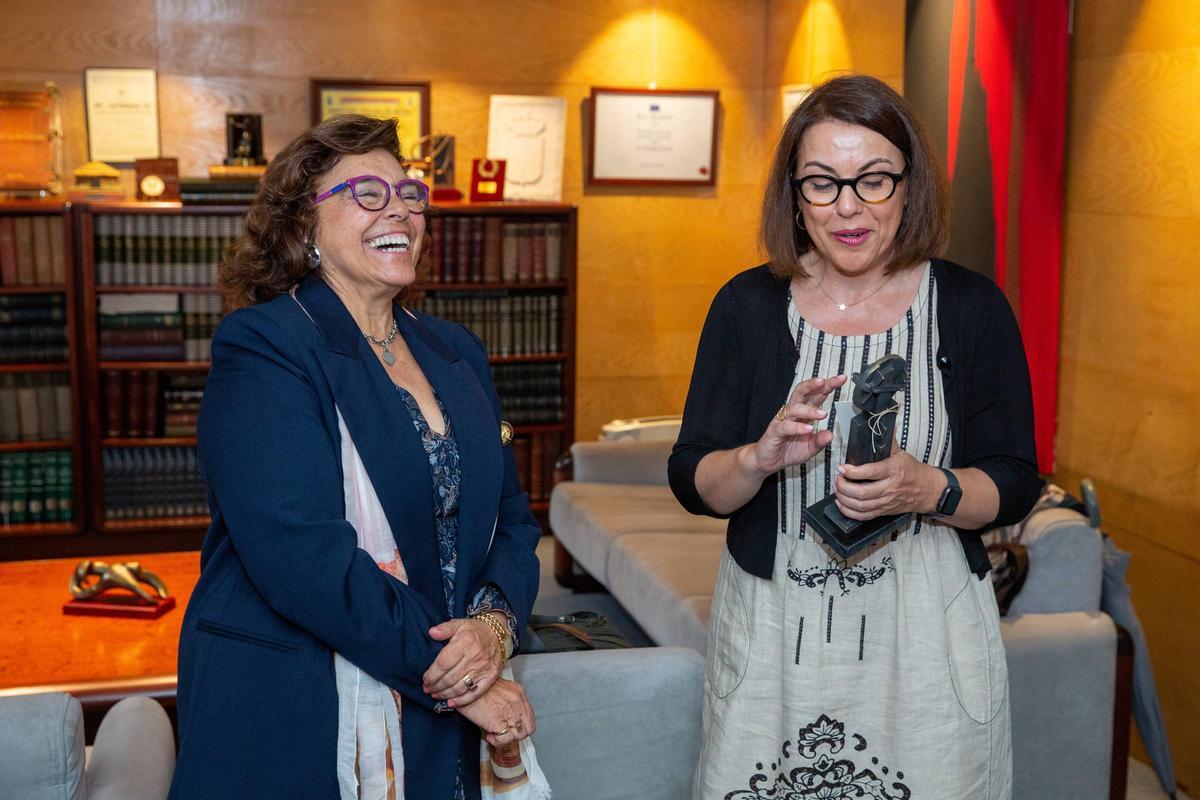 Adonina Tardón, primera catedrática de Medicina Preventiva de la Universidad de Oviedo, "Asturiana del mes"