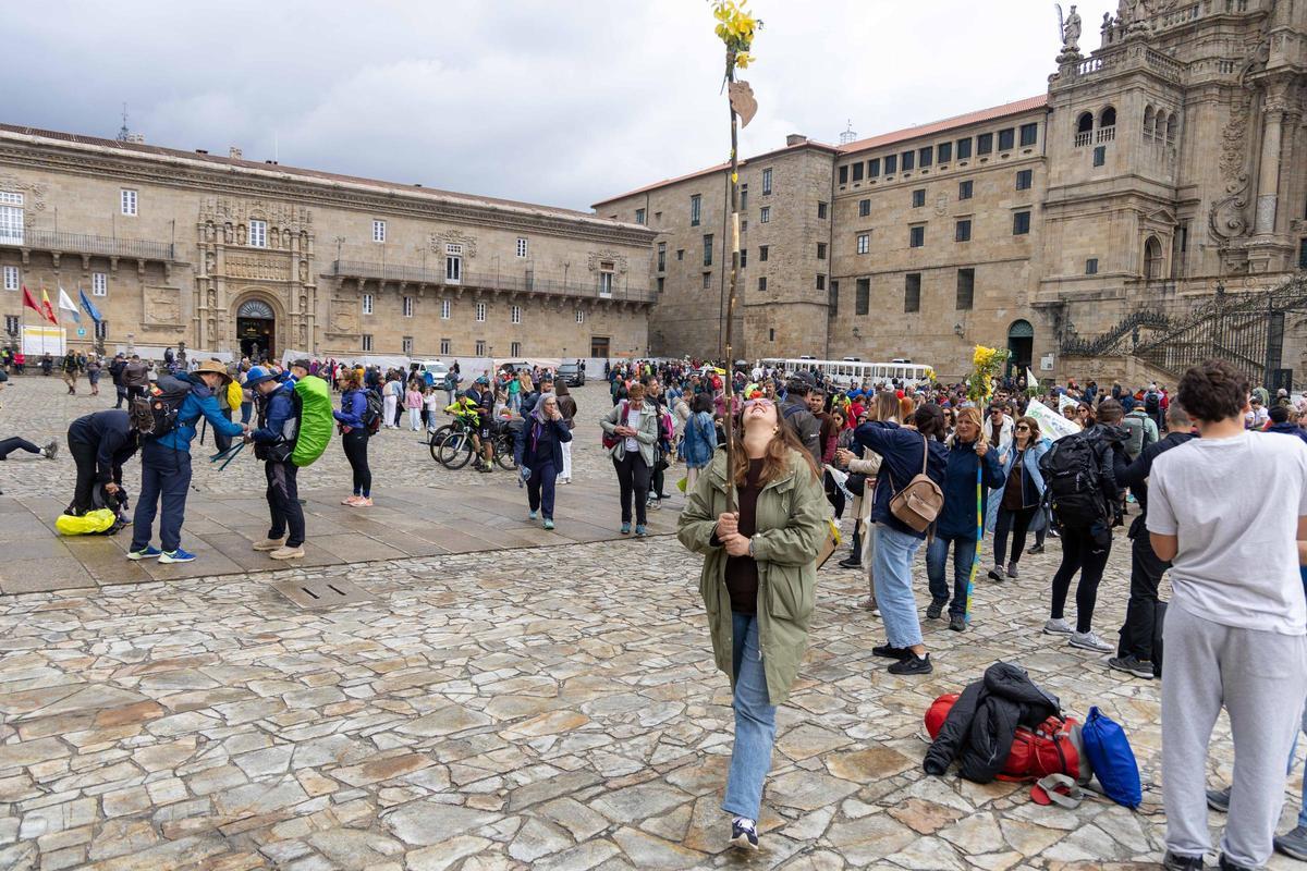 Santiago e Castanhede estreitan lazos na Praza do Obradoiro