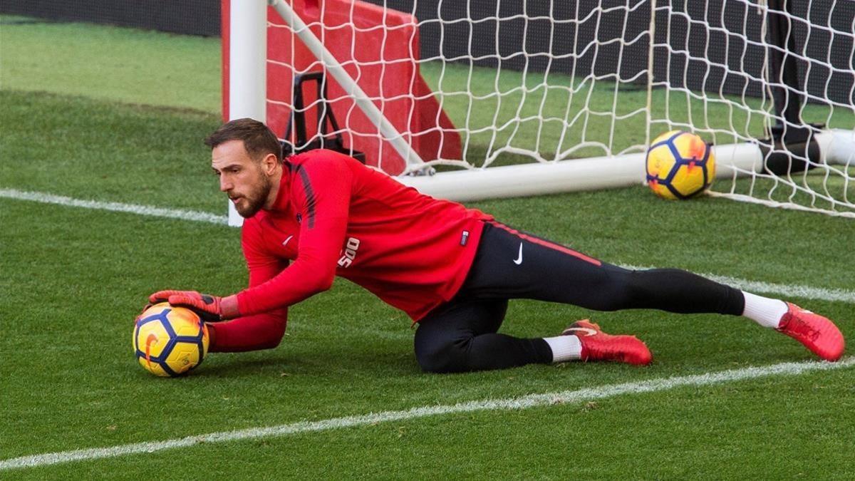 Oblak, en un entrenamiento del Atlético.