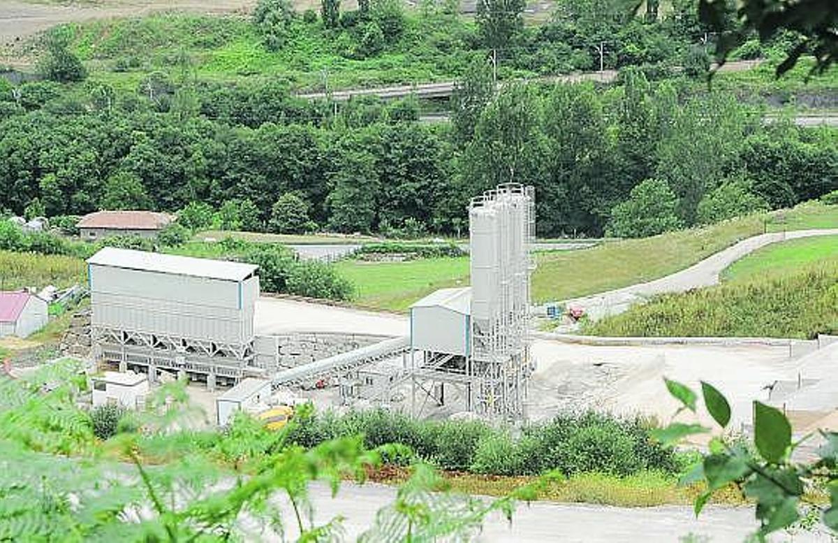 Planta de hormigones de las obras de la Variante, ubicada en las inmediaciones de Ronzón.
