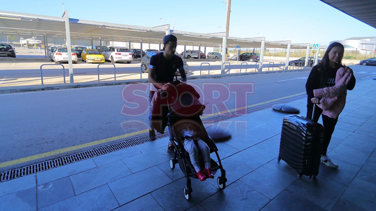 Coutinho y su familia viajaron a Liverpool este lunes al mediodía