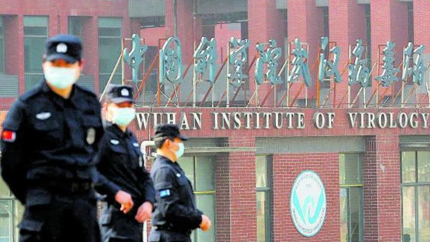 Tres miembros del Centro de Virología de Wuhan enfermaron en 2019, según EE UU