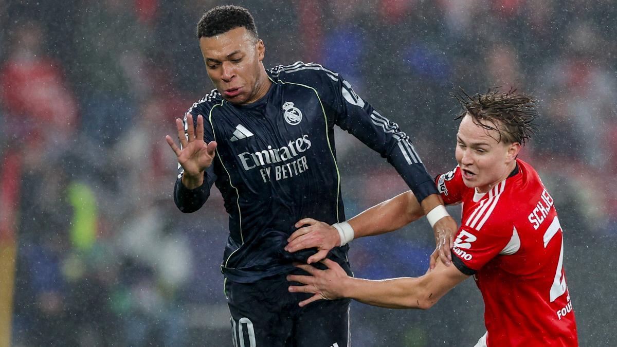 El Real Madrid se enfrenta al Benfica hoy martes 17 de febrero en los playoffs de la Champions League