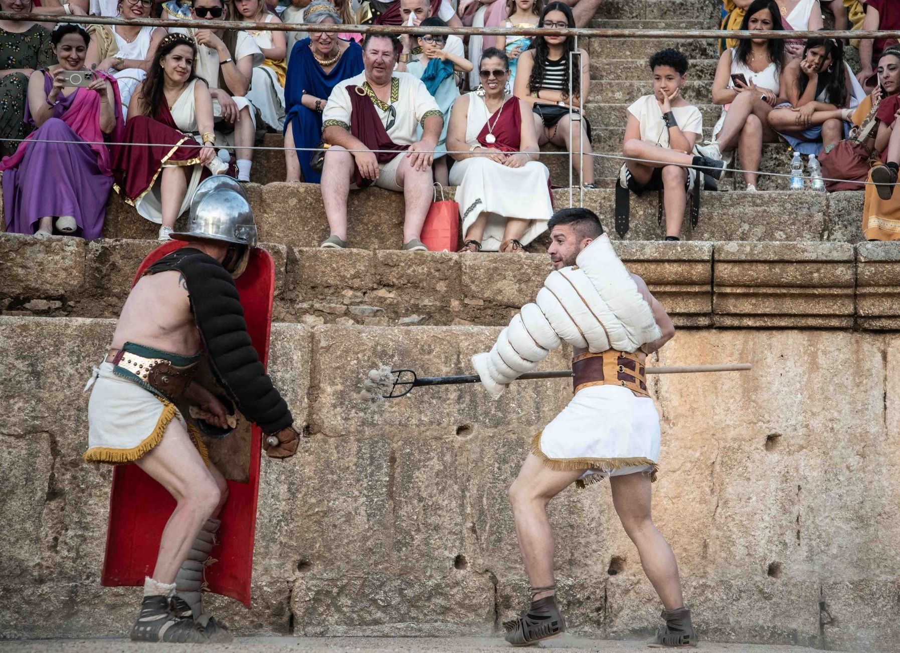 Los gladiadores se baten en duelo en el Anfiteatro Romano de Mérida