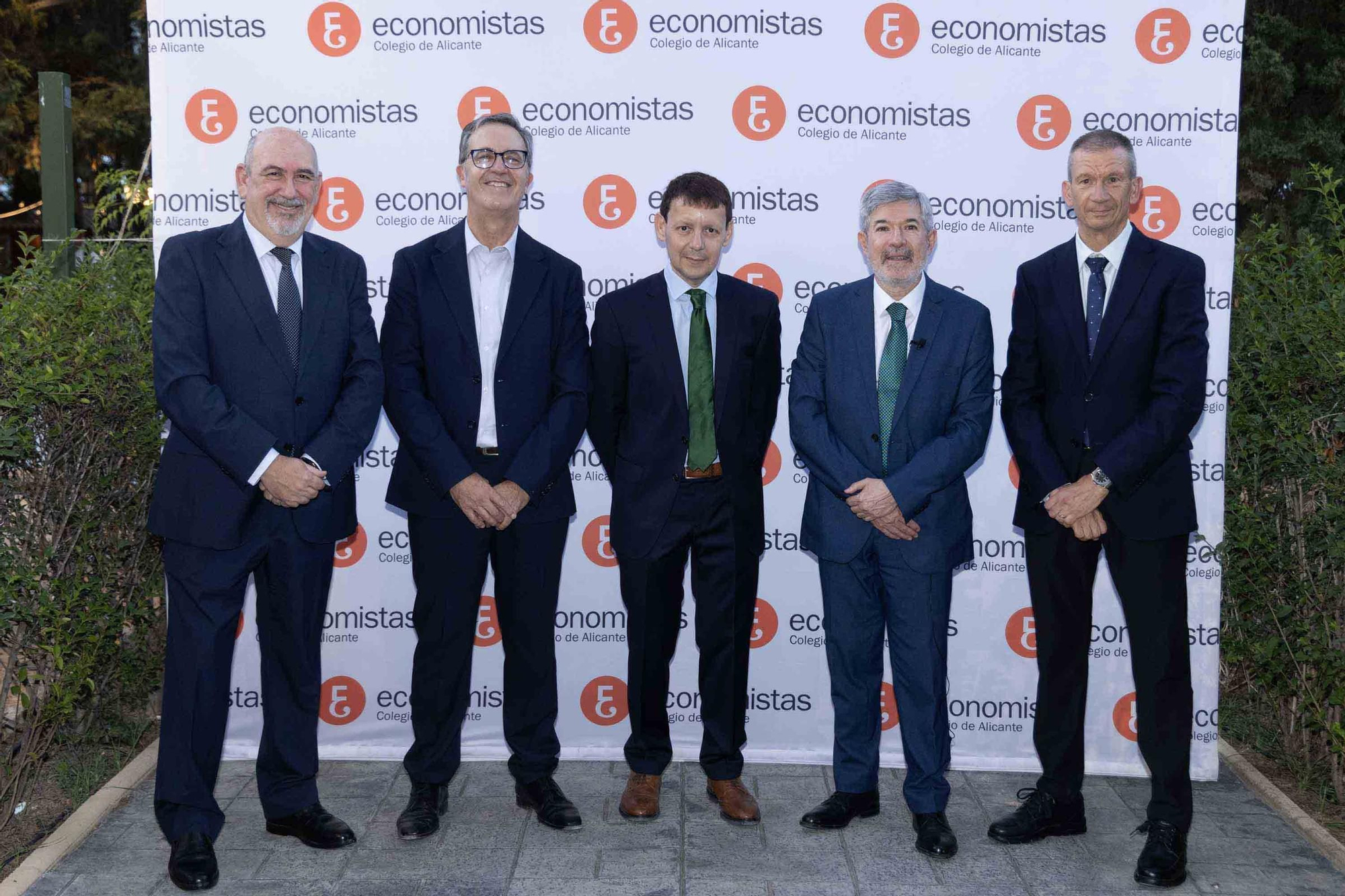 El Colegio de Economistas de Alicante celebra su cena anual en honor a su patrón