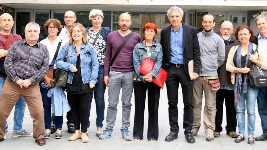 Aloy i membres d&#039;ERC, de l&#039;Ajuntament manresà i del banc d&#039;ADN.