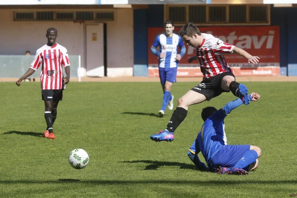 El partido entre el Real Avilés y el Siero, en imágenes