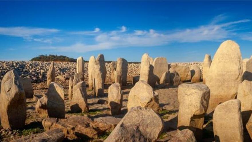 Raíces de Peraleda lamenta no conocer qué pasará con el dolmen de Guadalperal