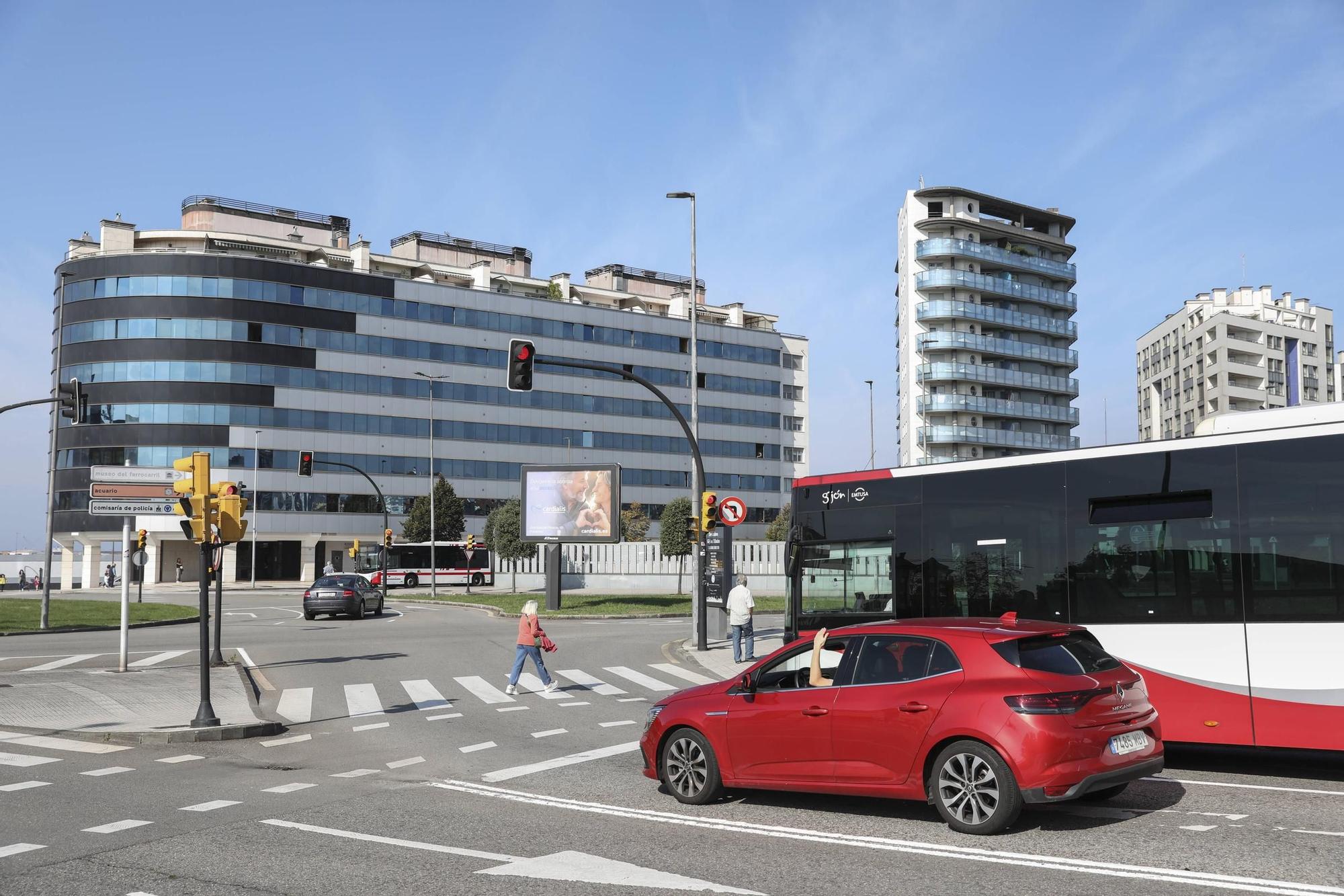 Del pasado al presente: una vista al Oeste de Gijón en imágenes