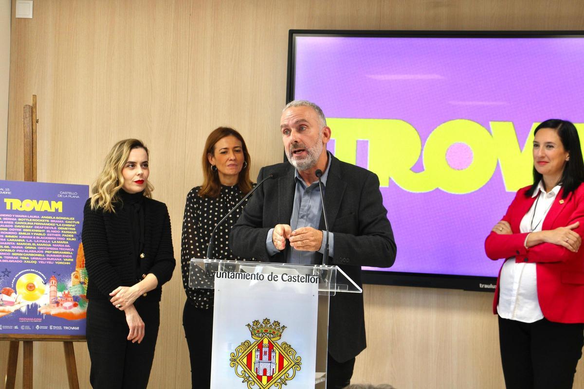 El director de la fira Trovam, Armand Llàcer, durant la presentació de la 13a edició del certamen a Castelló.