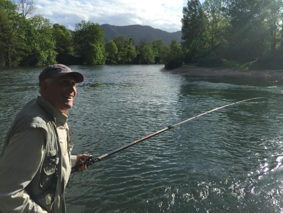 El mundo de la pesca en Asturias llora la pérdida de Julio Ampudia