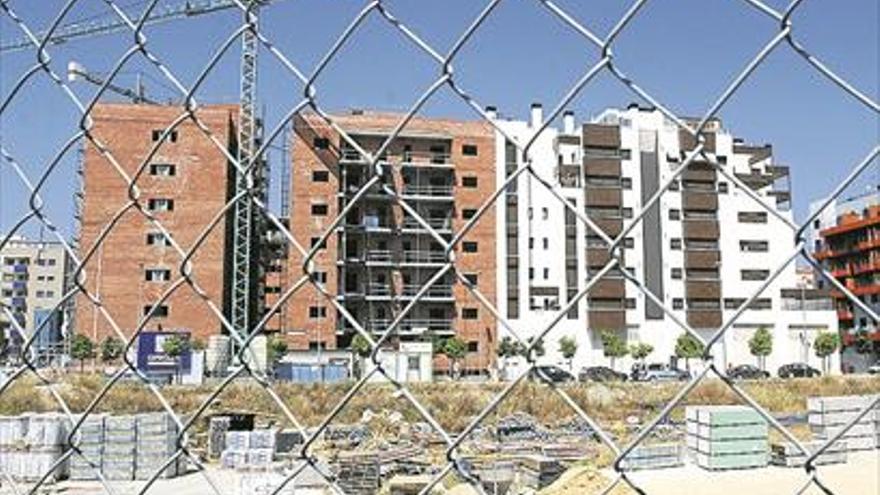 El estoc de pisos cae un 32% desde que comenzó la crisis