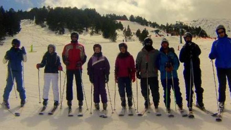 Alumnos del Pintor Colmeiro practican esquí en Andorra