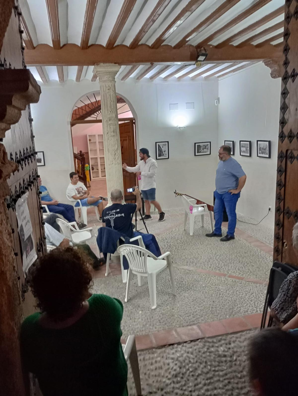 Ciclo cultural Versos de ayer y de hoy