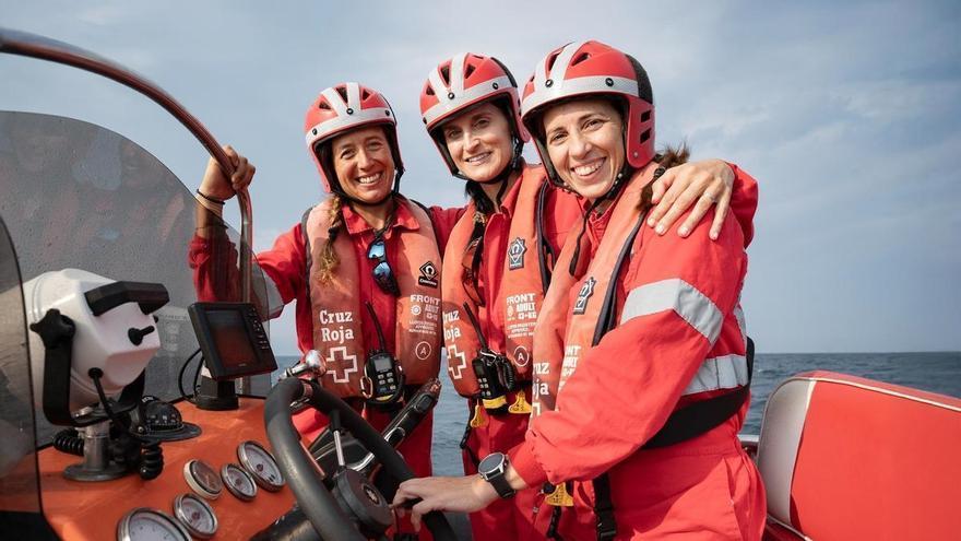Tres dones al rescat d’una vida a l’Escala: "Al mar, el gènere no importa, només la confiança i el que aporta cadascú a l’equip"