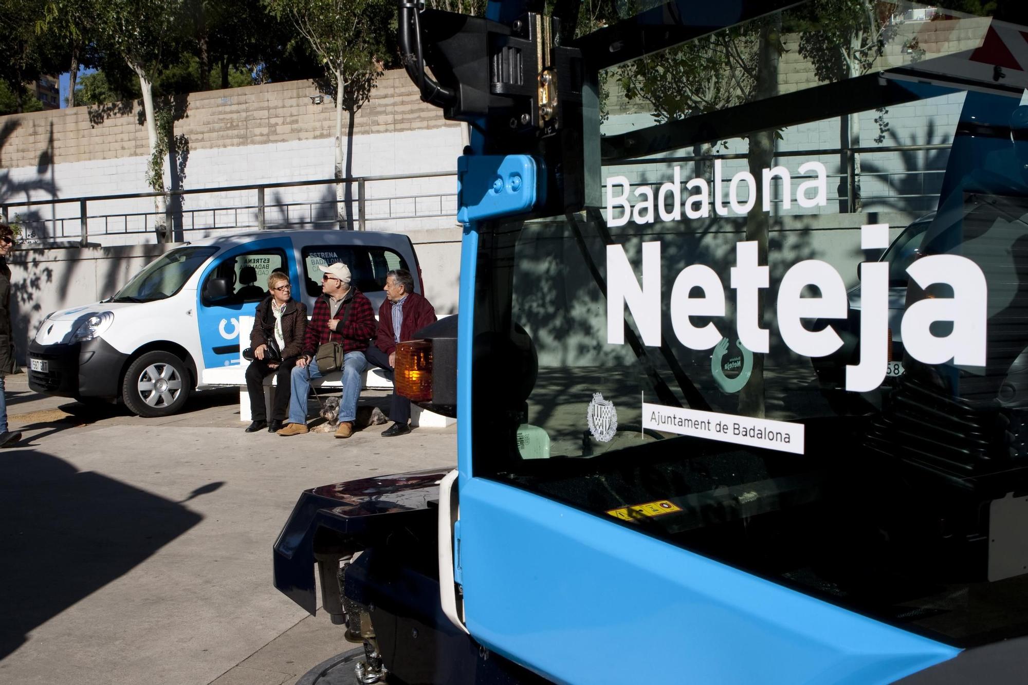 Un vehículo de limpieza de Badalona en la presentación de la contrata del 2010.