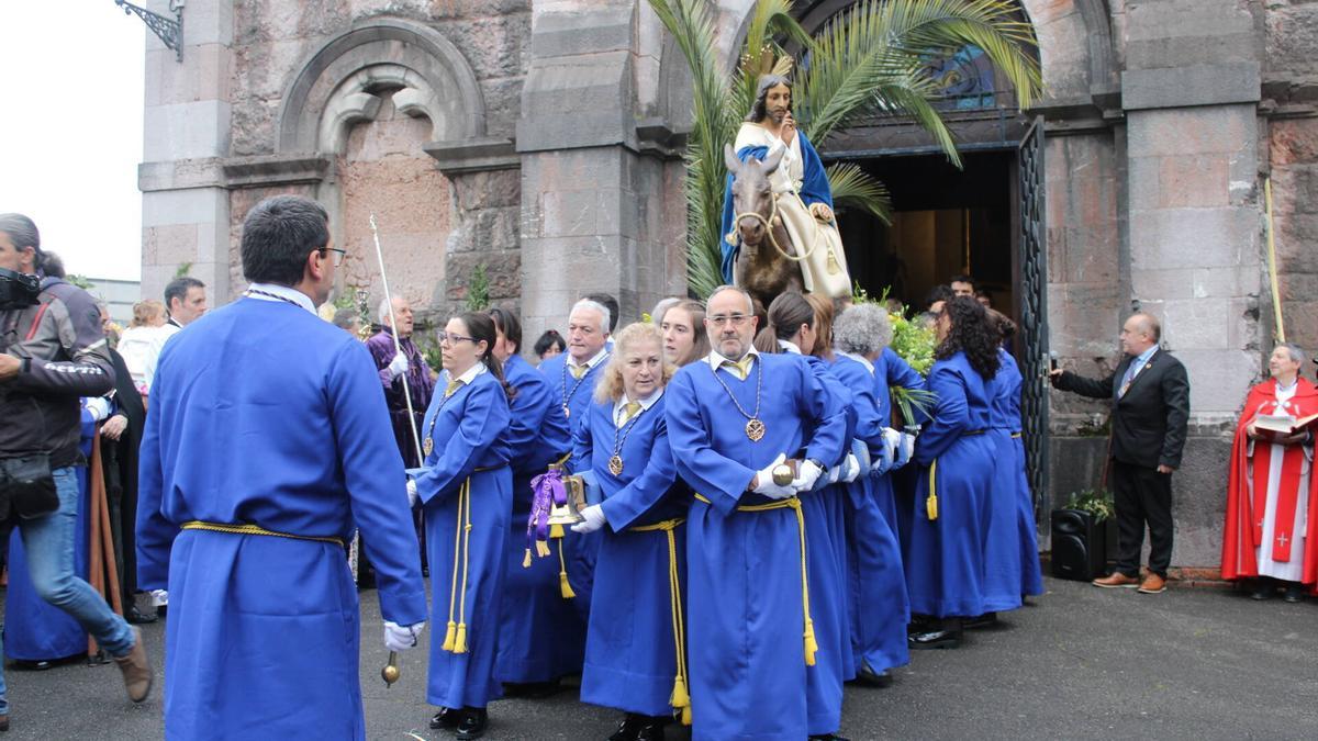 La procesión de La Borriquilla de Ciudad Naranco marca el inicio de la Semana Santa en Oviedo