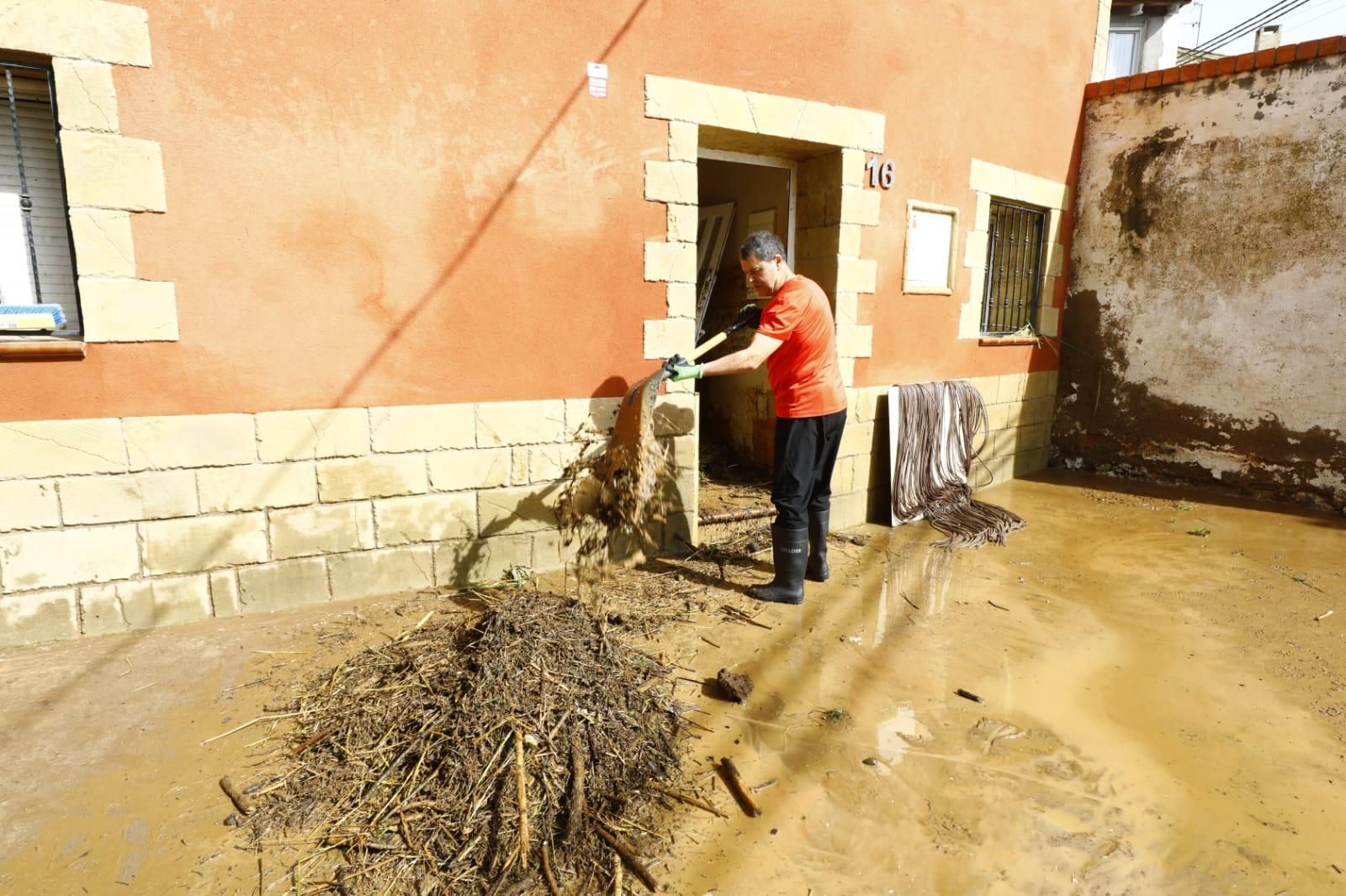 En imágenes | Así ha quedado Azuara tras la fuerte tormenta que causó destrozos este viernes