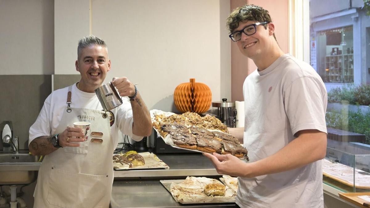 El bar y la pastelería de Os Mallos unidos por una cuesta de A Coruña: "Nos vemos una vez a la semana como mínimo"