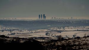 Imagen de Madrid con la boina de contaminación que hace activar la alerta por altas emisiones. 