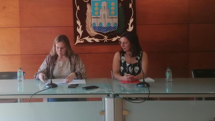 María Barral y Amelia Sánchez en la presentación del acuerdo de investidura.