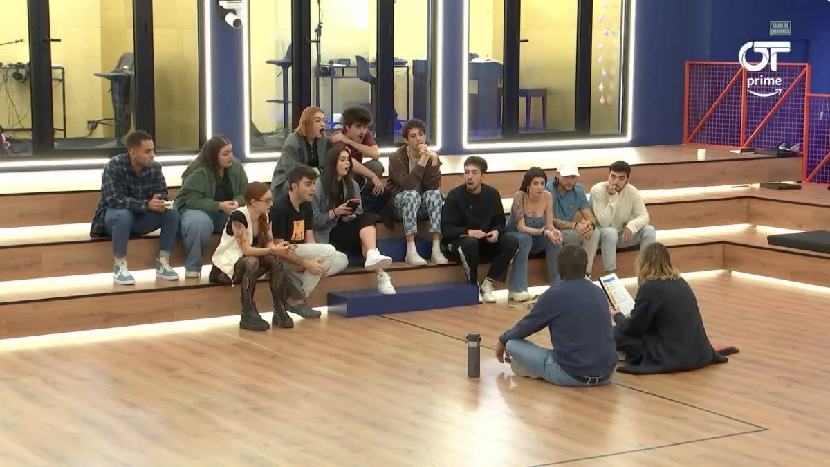 Concursantes de 'OT 2023' durante el reparto de tema para la Gala 6