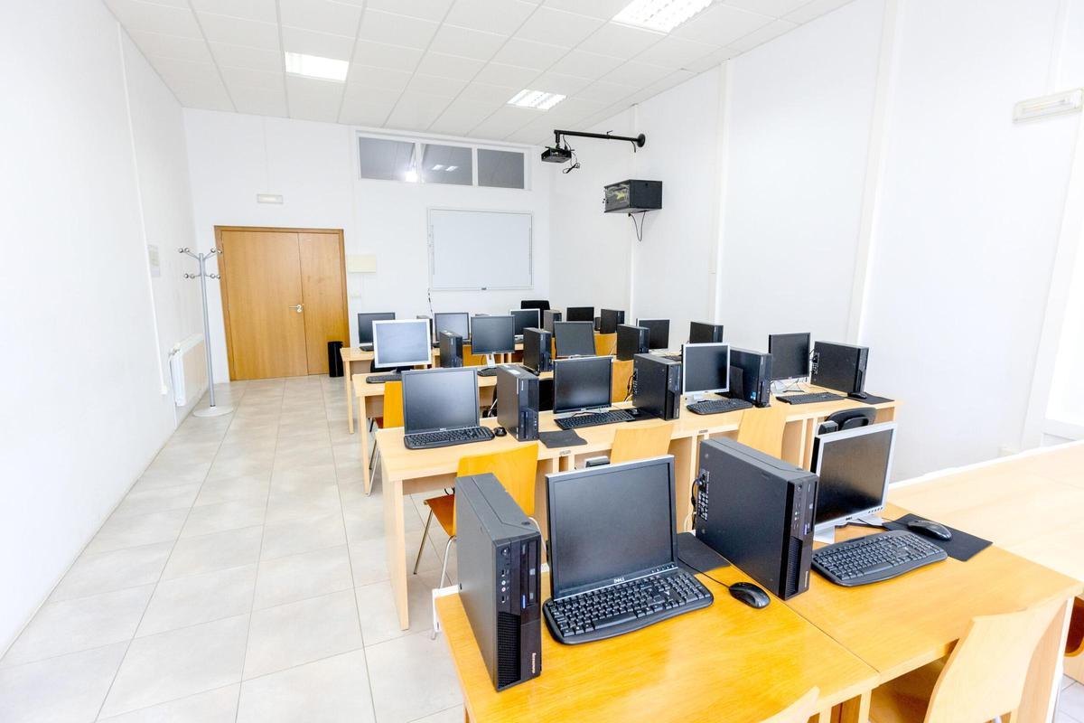 Aula de Informática del Lab Barbanza.