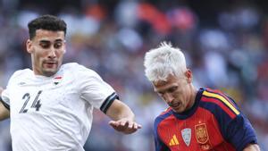 Espanya naufraga a Riazor en l’inici del camí del Mundial