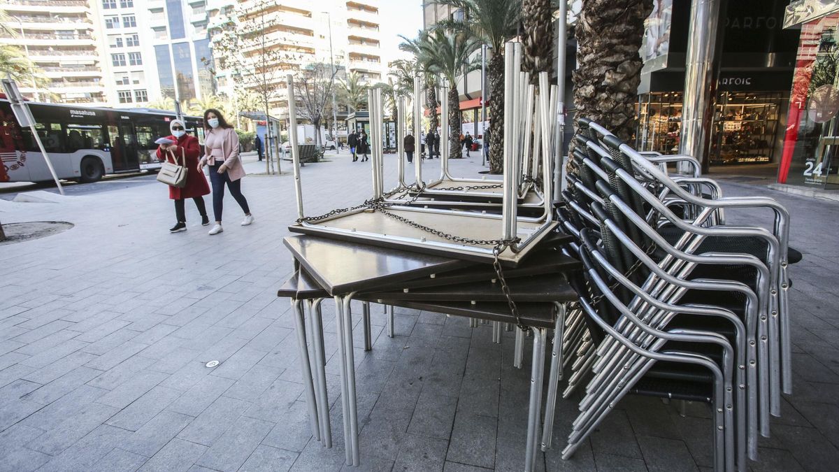 The hospitality industry has been closed for two weeks by decree of the Consell and will remain so, at least, until mid-February. The hospitality industry has been closed for two weeks by decree of the Consell and will remain so, at least, until mid-February.