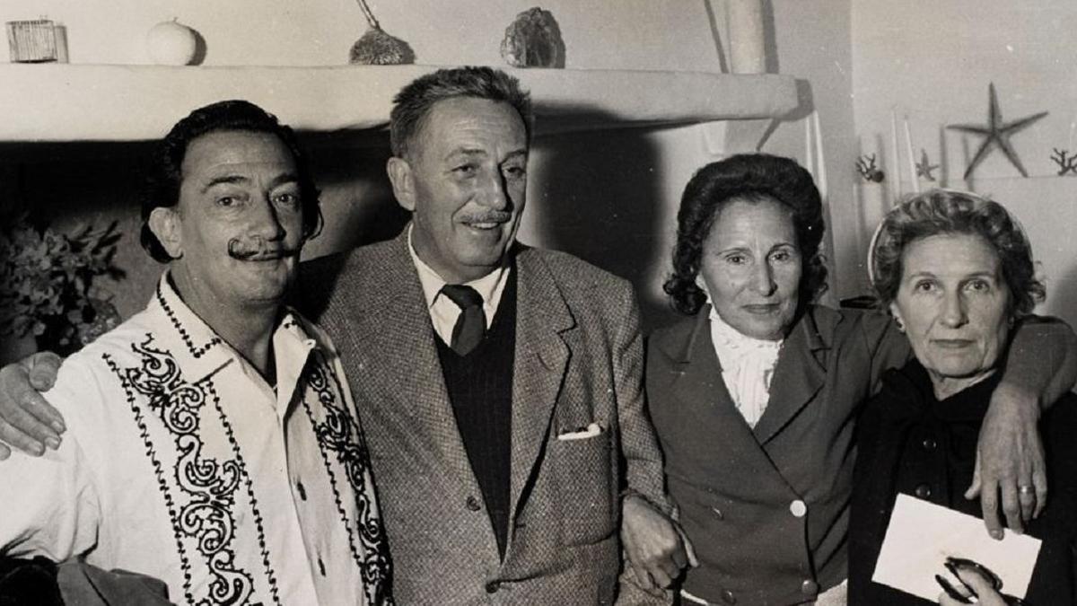 Salvador Dalí i Walt Disney amb Gala i Lillian, a Portlligat, el 1957.