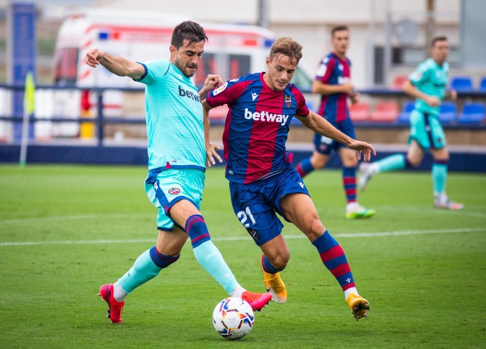 El Levante se entrena contra el Levante